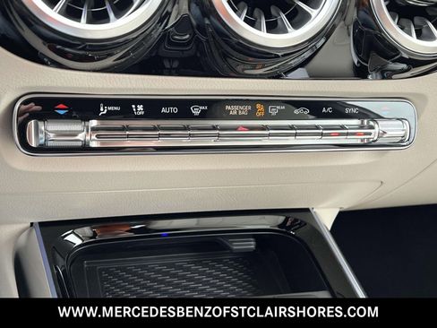 Used 2025 Mercedes-Benz GLA 250 4MATIC image 24