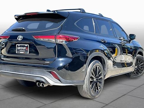 Used 2023 Toyota Highlander XSE image 13