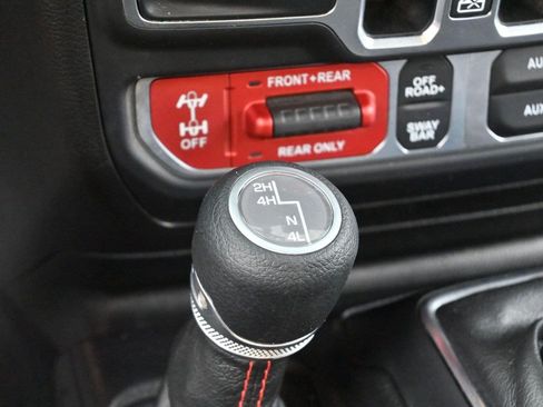 Used 2020 Jeep Gladiator Rubicon AWD/4WD image 28