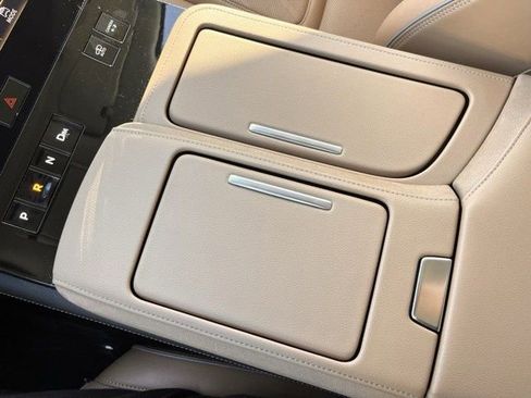 Certified 2025 INFINITI QX80 Sensory image 18