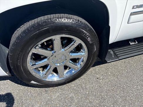 Used 2012 GMC Yukon XL Denali AWD/4WD image 9