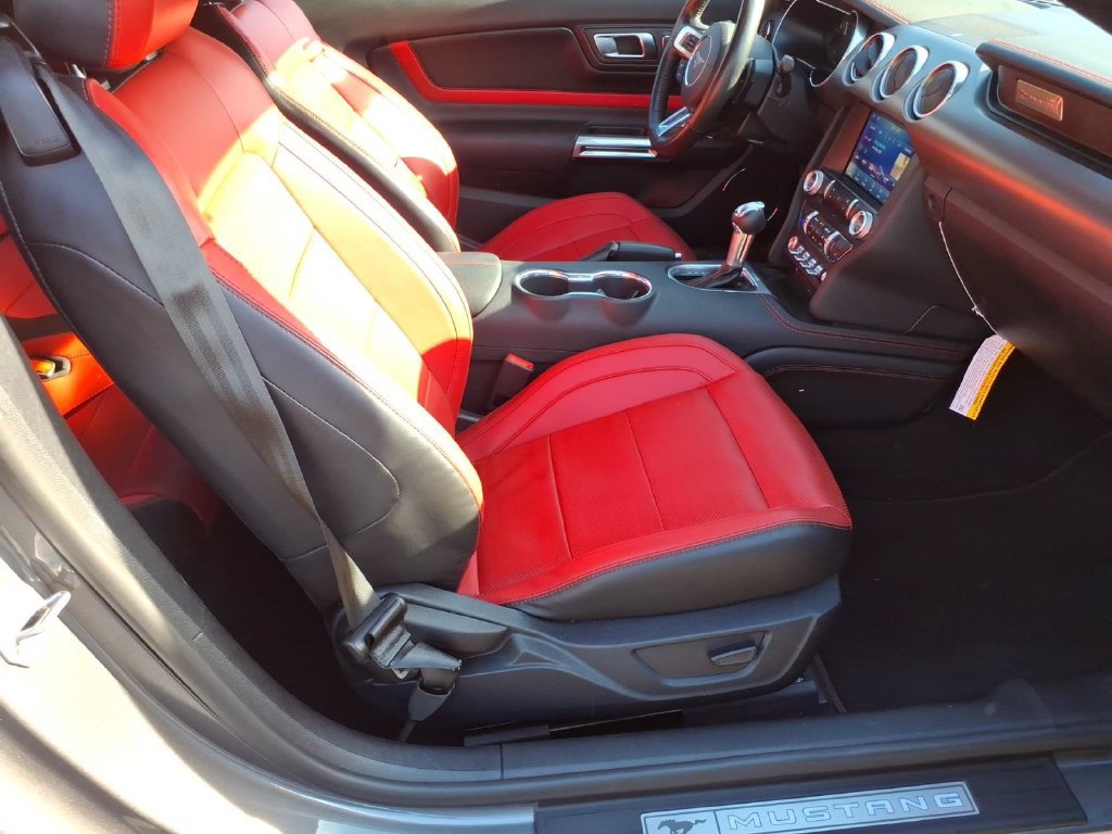 Used 2021 Ford Mustang GT Premium w/ Equipment Group 401A RWD image 8