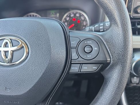 Certified 2022 Toyota RAV4 XLE image 22