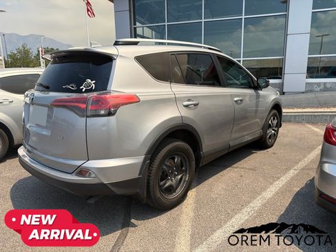 Used 2016 Toyota RAV4 LE FWD image 19