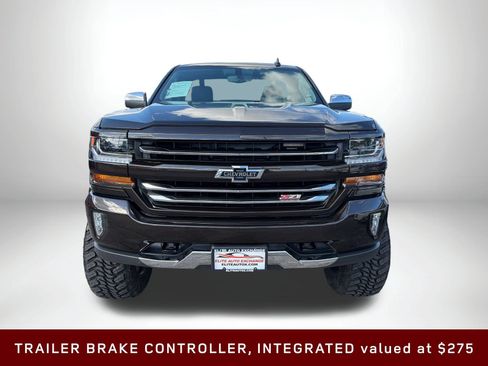 Used 2018 Chevrolet Silverado 1500 LT w/ LT Convenience Package AWD/4WD image 10