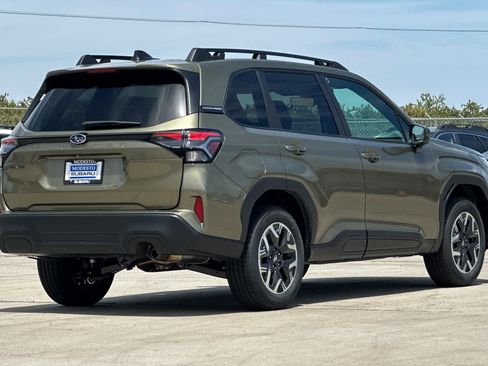 New 2026 Subaru Forester Premium AWD/4WD image 3