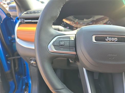 Used 2025 Jeep Compass Limited AWD/4WD image 33