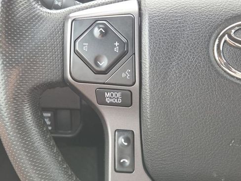 Used 2022 Toyota Tacoma TRD Sport w/ Technology Package RWD image 9