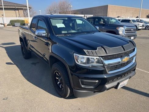 Used 2020 Chevrolet Colorado W/T image 3
