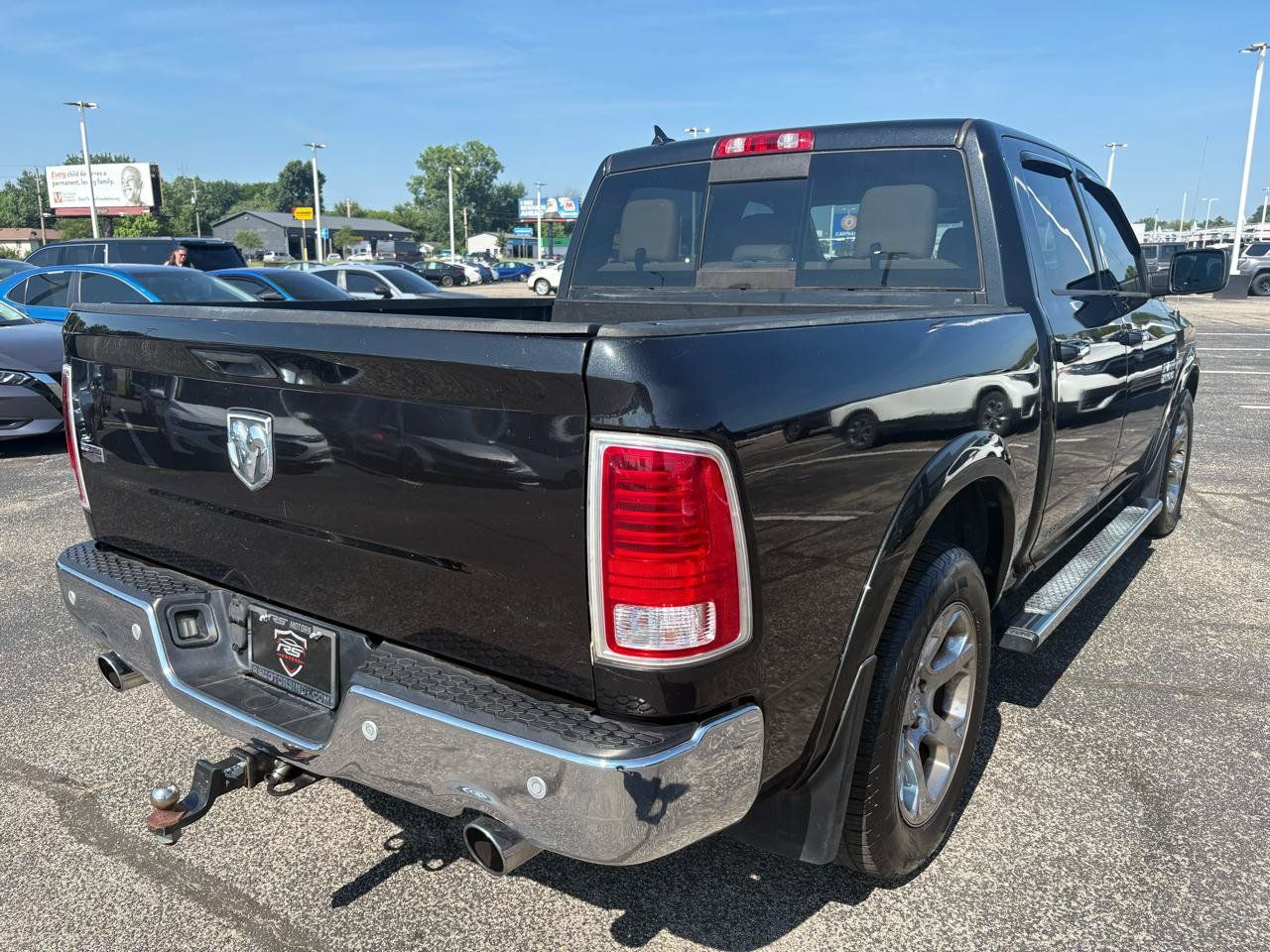 Used 2017 RAM 1500 Laramie RWD image 8