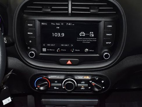 Used 2025 Kia Soul LX w/ LX Technology Package FWD image 29