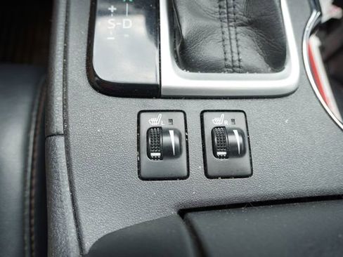 Used 2016 Toyota Highlander XLE AWD/4WD image 7