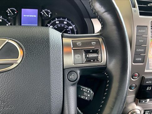 Used 2014 Lexus GX 460 w/ Premium Package AWD/4WD image 22