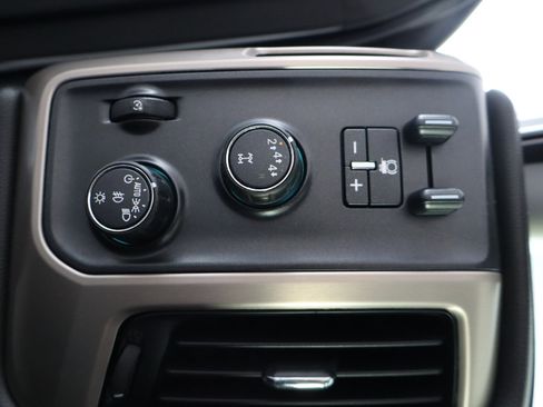 Used 2017 GMC Sierra 3500 Denali w/ Duramax Plus Package image 25