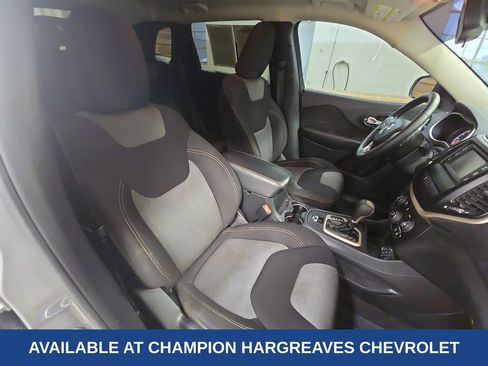 Used 2016 Jeep Cherokee Sport w/ Safety Group image 37
