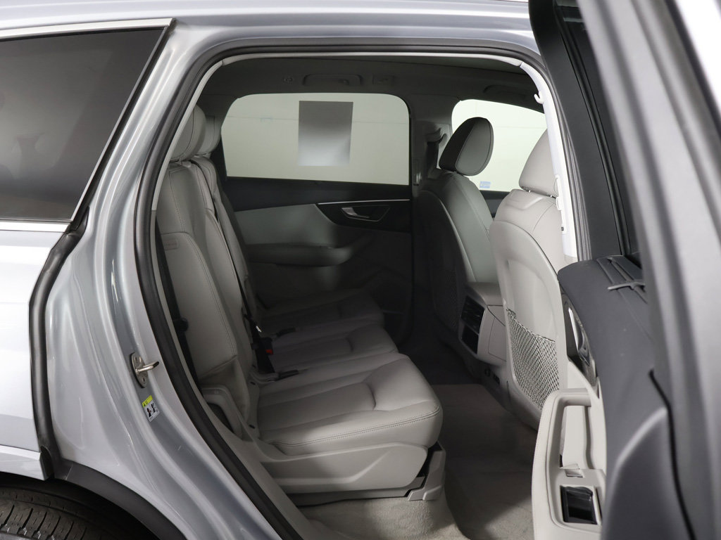 Used 2022 Audi Q7 3.0T Premium Plus AWD/4WD image 38