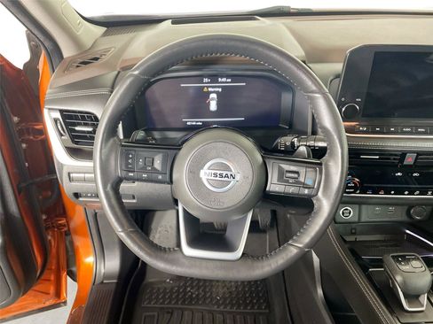 Used 2021 Nissan Rogue Platinum image 19