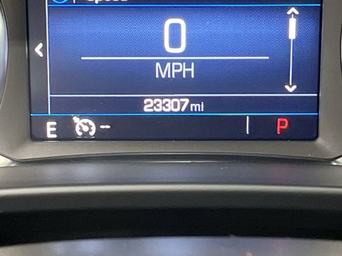 Certified 2023 GMC Acadia SLE w/ Driver Convenience Package image 17