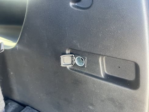 Used 2017 GMC Acadia Denali w/ Technology Package image 11