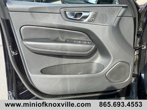 Used 2024 Volvo XC60 B5 Plus image 12