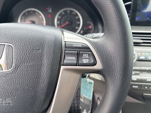 Used 2011 Honda Accord LX image 16