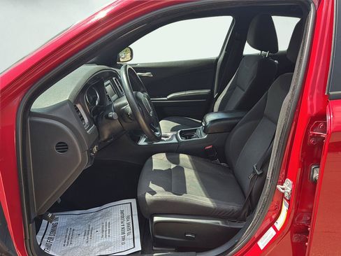 Used 2015 Dodge Charger SE w/ Power Sunroof Group AWD/4WD image 9