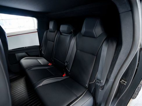 Used 2024 Tesla Cybertruck AWD Crew Cab image 35