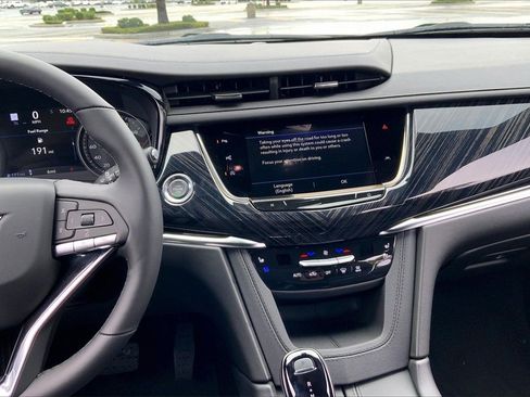 New 2025 Cadillac XT6 Premium Luxury w/ Technology Package image 8