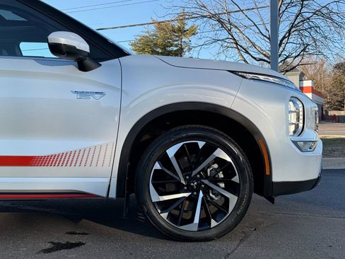 Used 2024 Mitsubishi Outlander SEL image 15