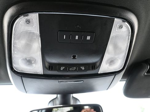 Used 2025 Dodge Durango GT RWD image 18