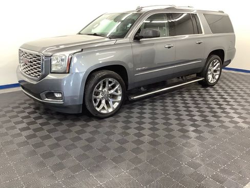 Used 2020 GMC Yukon XL Denali w/ Denali Premium Package image 1