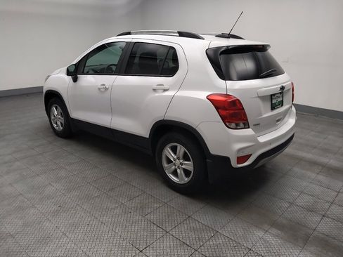 Used 2021 Chevrolet Trax LT w/ Driver Confidence Package FWD image 3