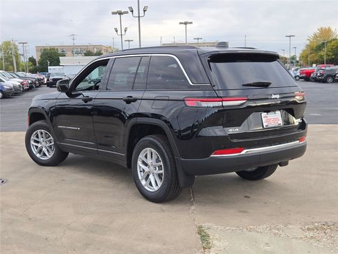 New 2025 Jeep Grand Cherokee Laredo w/ Luxury Tech Group I image 16