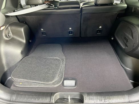 Used 2022 Jeep Cherokee Limited image 25