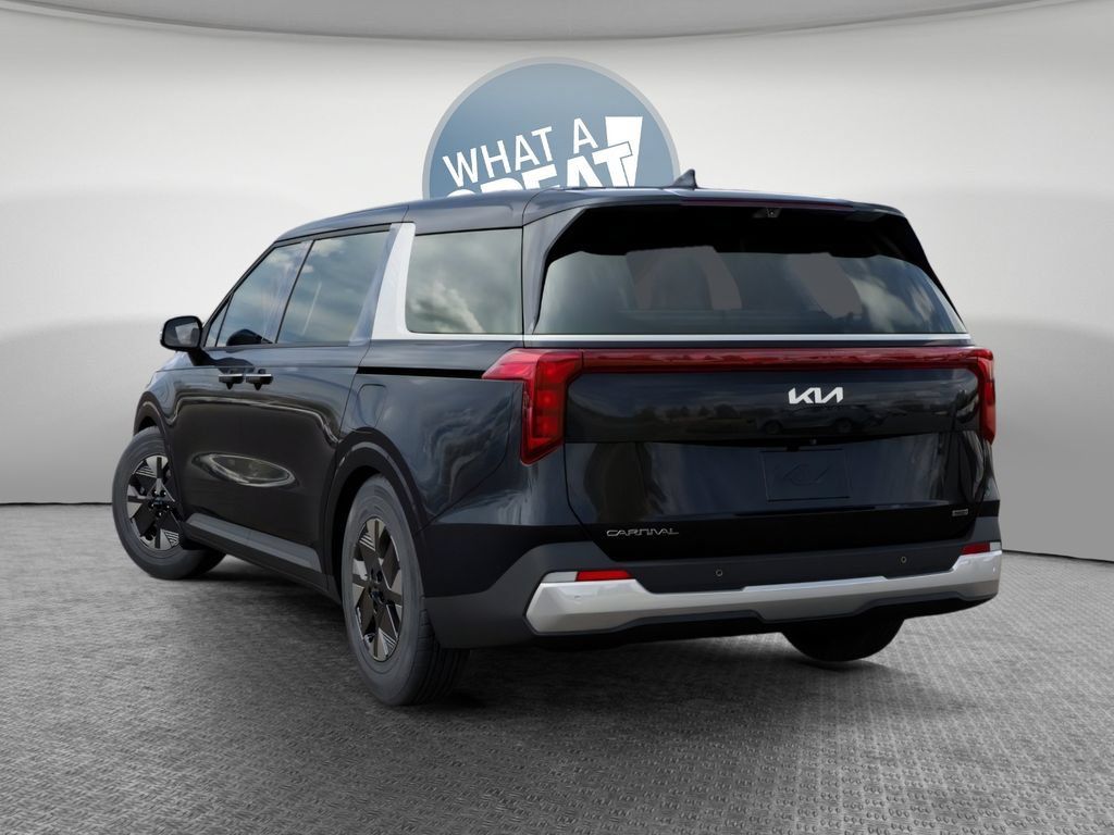 New 2027 Kia Carnival LXS FWD image 4