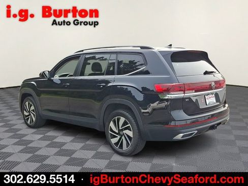 Used 2024 Volkswagen Atlas SE AWD/4WD image 4