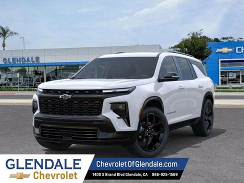 New 2026 Chevrolet Traverse RS w/ LPO, Floor Liner Package FWD image 6