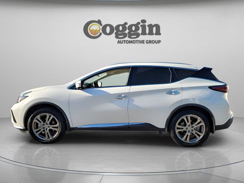 Used 2019 Nissan Murano Platinum image 2