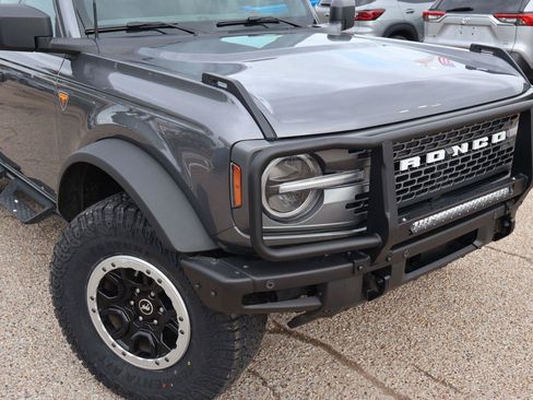 Used 2023 Ford Bronco Badlands w/ Sasquatch Package AWD/4WD image 9