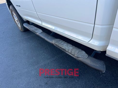 Used 2024 RAM 2500 Laramie AWD/4WD image 32