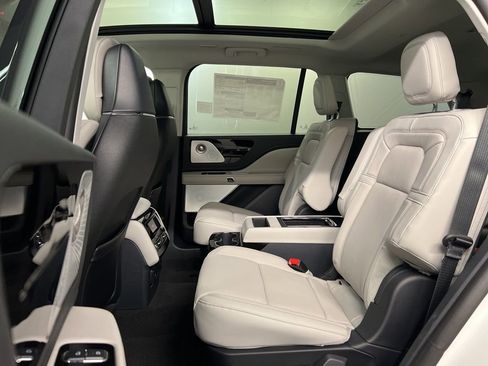 New 2026 Lincoln Aviator Reserve AWD/4WD image 33