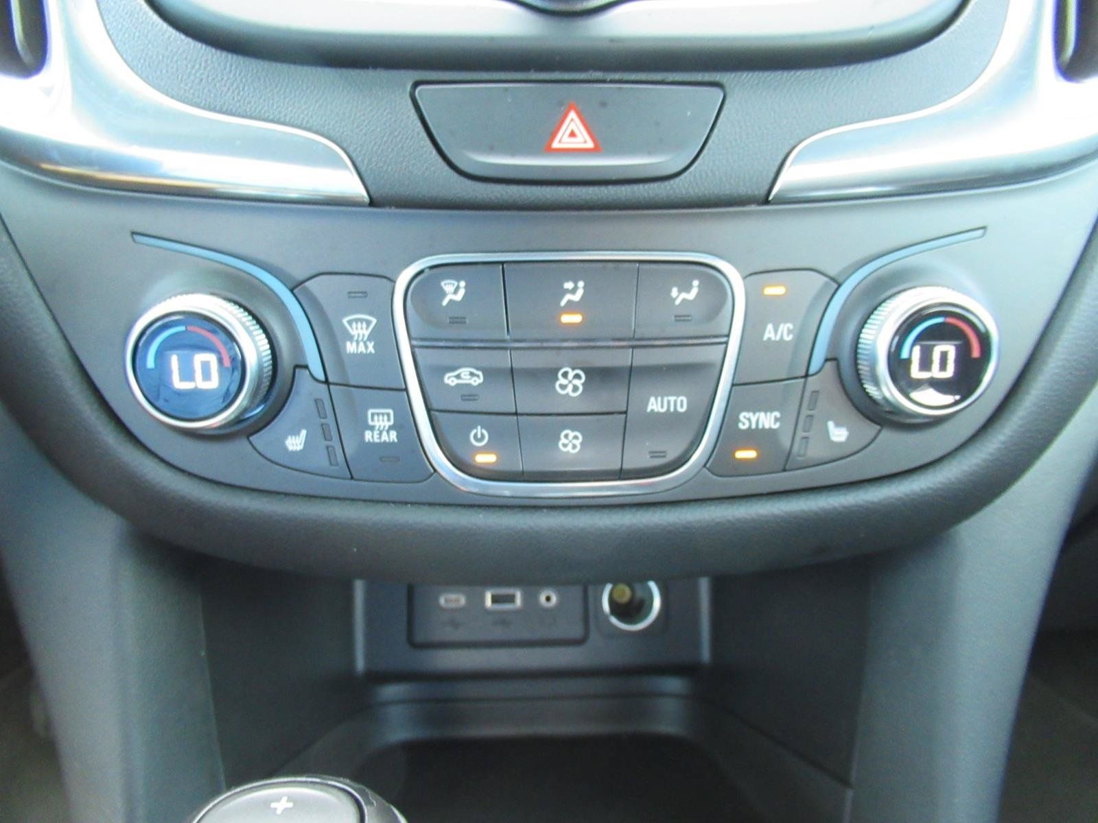 Used 2021 Chevrolet Equinox LT AWD/4WD image 29