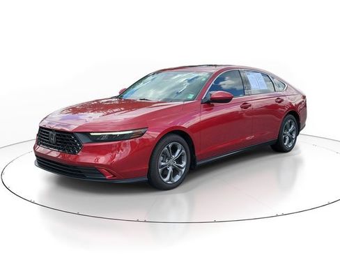Used 2024 Honda Accord EX image 2