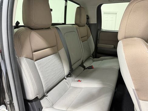 Used 2023 Nissan Frontier SV w/ SV Convenience Package image 34