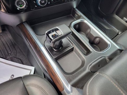 Used 2023 GMC Sierra 1500 SLT image 16