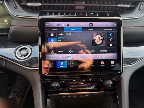 Used 2022 Jeep Grand Cherokee Trailhawk image 22