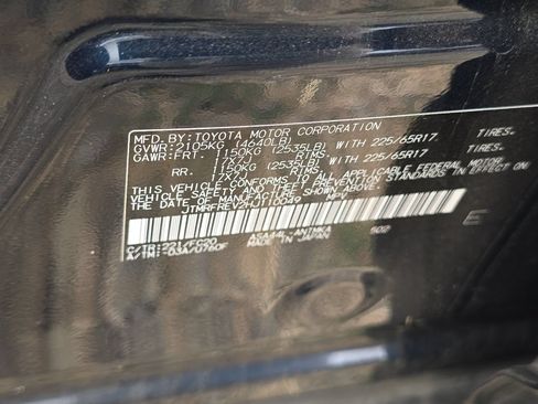 Used 2017 Toyota RAV4 XLE w/ All Weather Liner Package AWD/4WD image 12