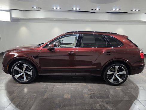 Used 2019 Bentley Bentayga AWD/4WD image 3