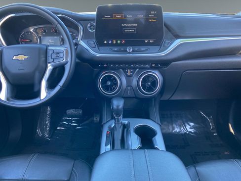 Used 2024 Chevrolet Blazer LT FWD image 11