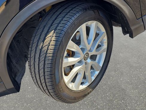 Used 2020 Nissan Rogue Sport SV image 29